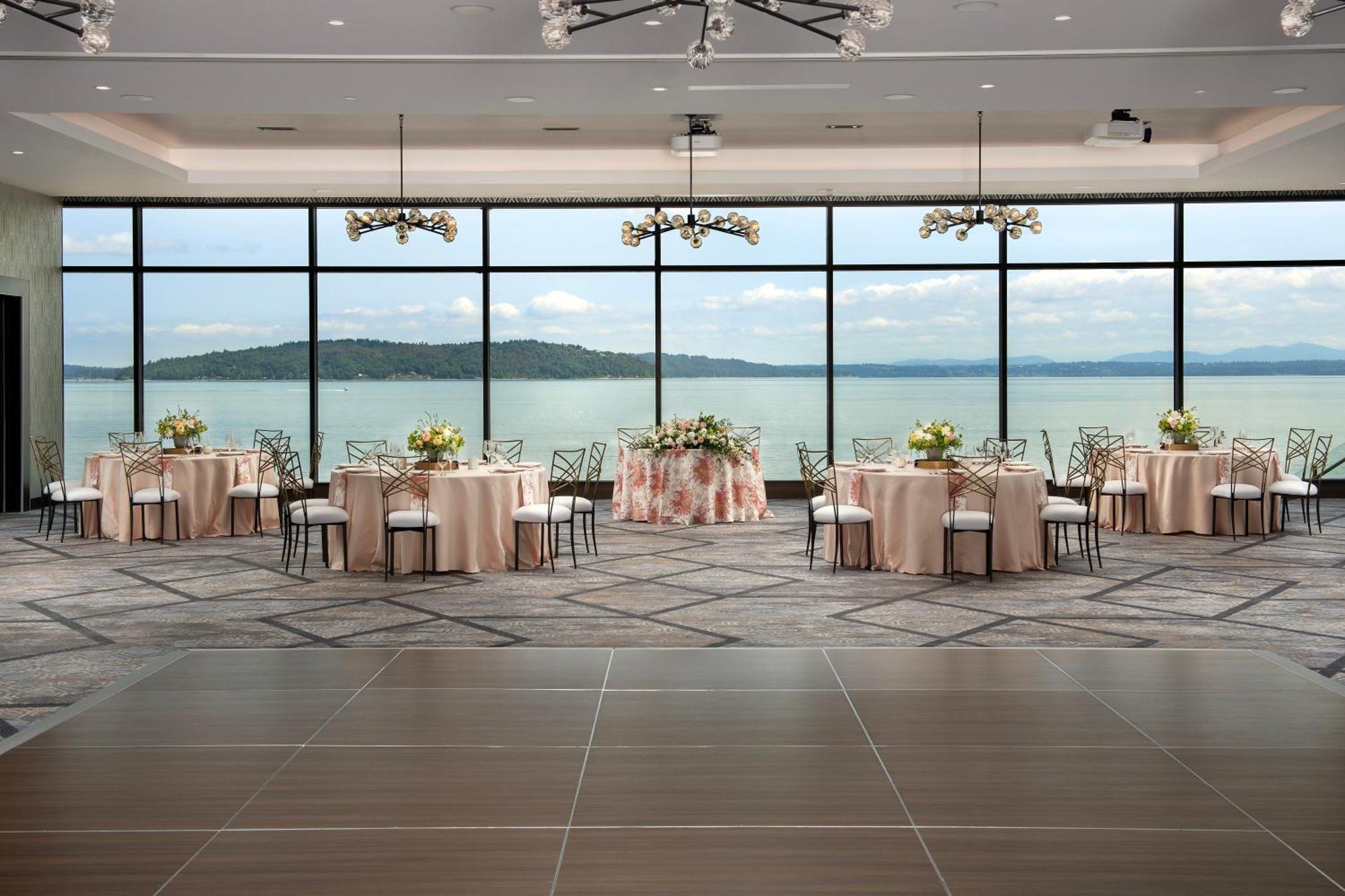Silver Cloud Hotel Tacoma At Point Ruston Waterfront Exterior foto